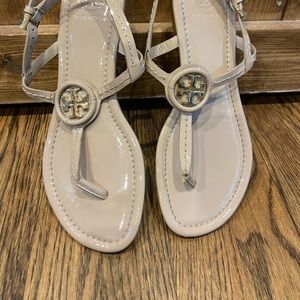 Tory Burch Claire Thong Sandals size 7 nude